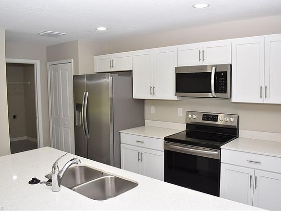 2nd image of 212 Antis Dr