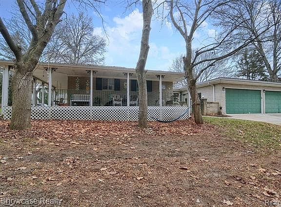 2nd image of 4884 Cooley Lake Ct