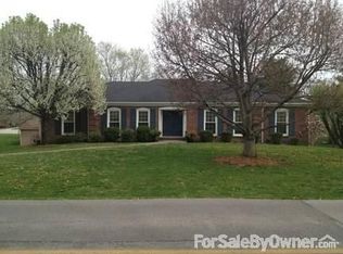 131 Country Ln, Frankfort, KY 40601