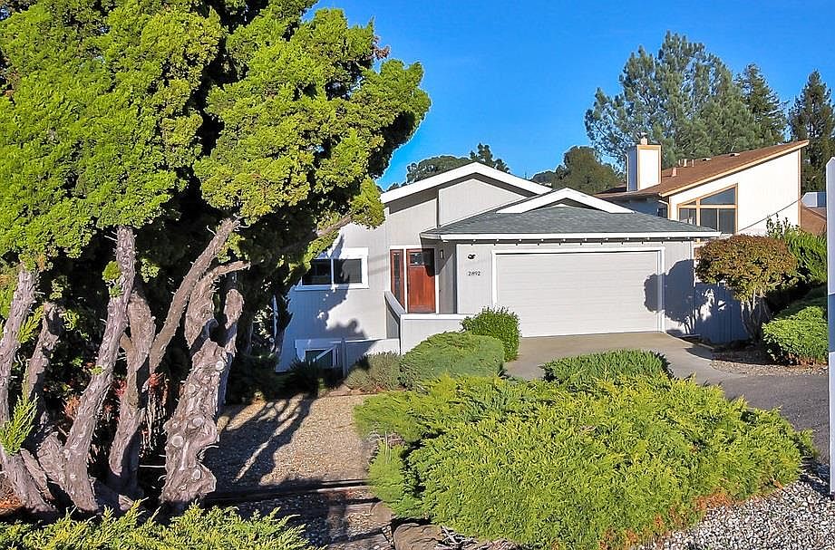 1st image of 2892 Chronicle Ave