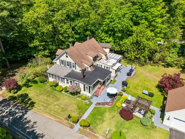 14 Naylor St, North Chelmsford, MA 01863