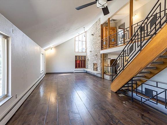 5th image of 1098 Garrison St