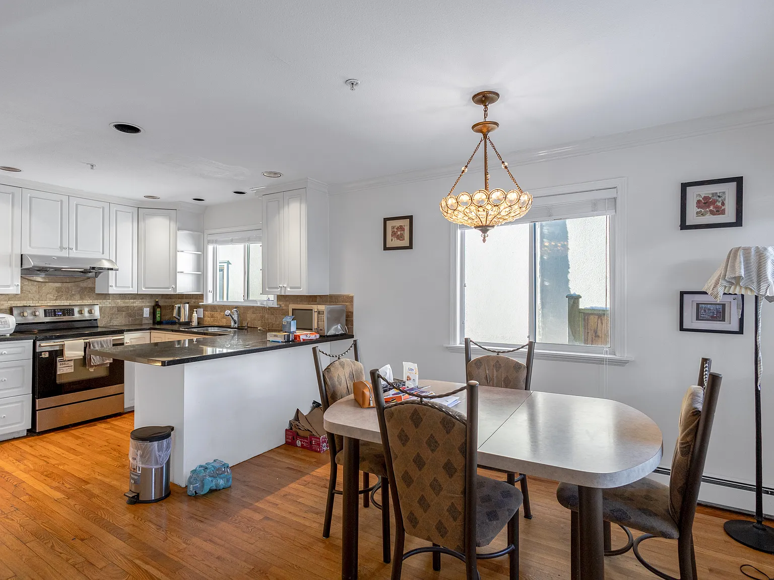 4 bed, 3.5 bath, 2287 sqft, $5,500 — Photo 2