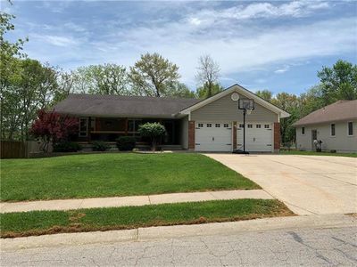3608 NW Dogwood Dr, Blue Springs, MO, 64015