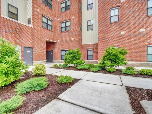 Holley Pointe, 622 Effingham St APT 411, Portsmouth, VA 23704