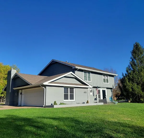 14810 E Castle Dr — Photo 1