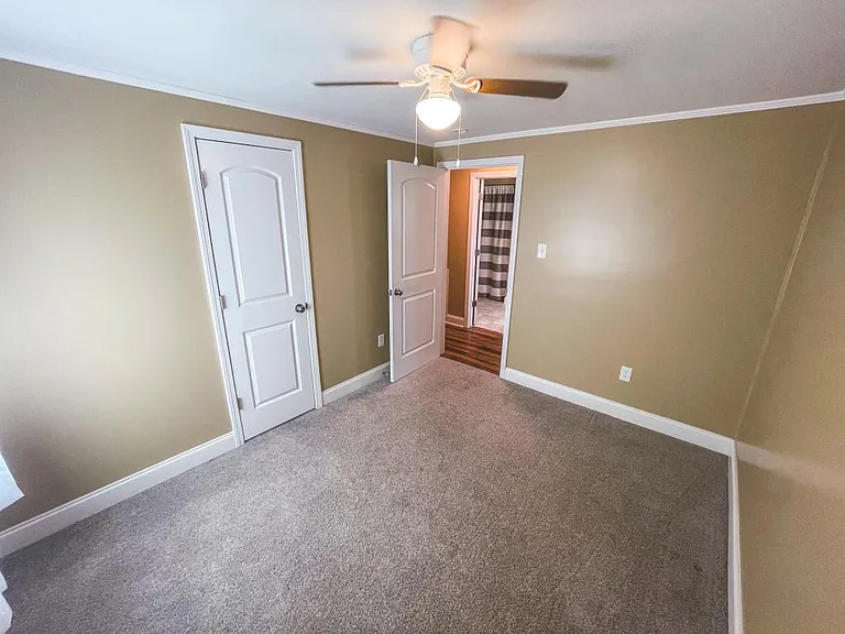 1206 Golf St — Photo 11