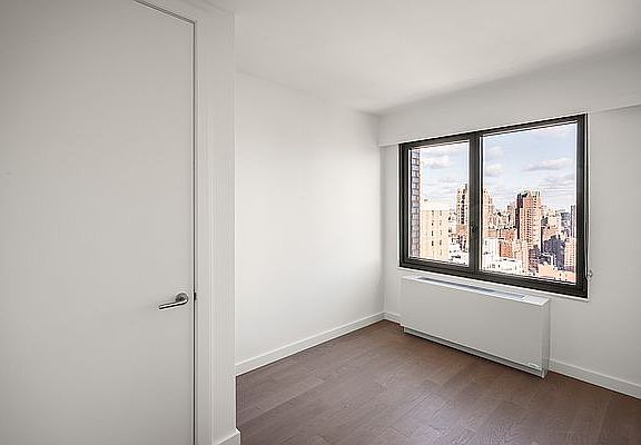 5th image of 220 E 72nd St APT 18E