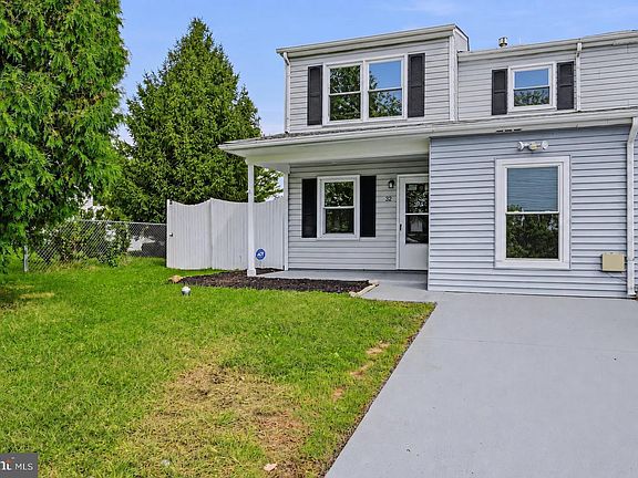 4th image of 32 Stephanie Dr