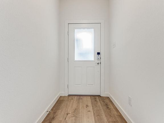 2nd image of 4908 Pebblewood Dr