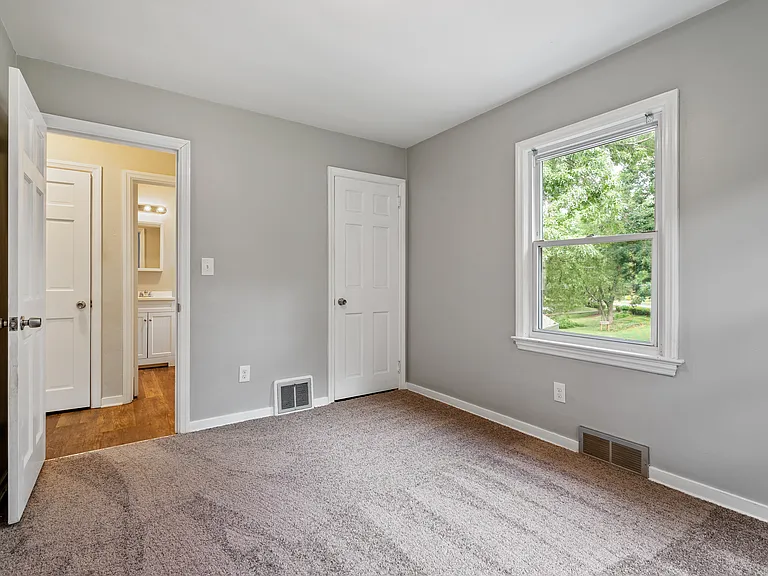 3302 S Park Rd — Photo 12