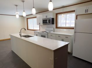 4 Angel Ln, Queensbury, NY 12804