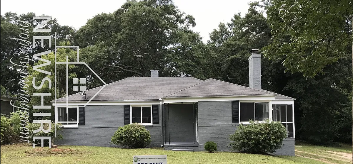 Building Photo - 11 Ridgeway Dr