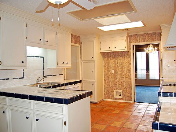 2nd image of 8305 Woodcreek Dr