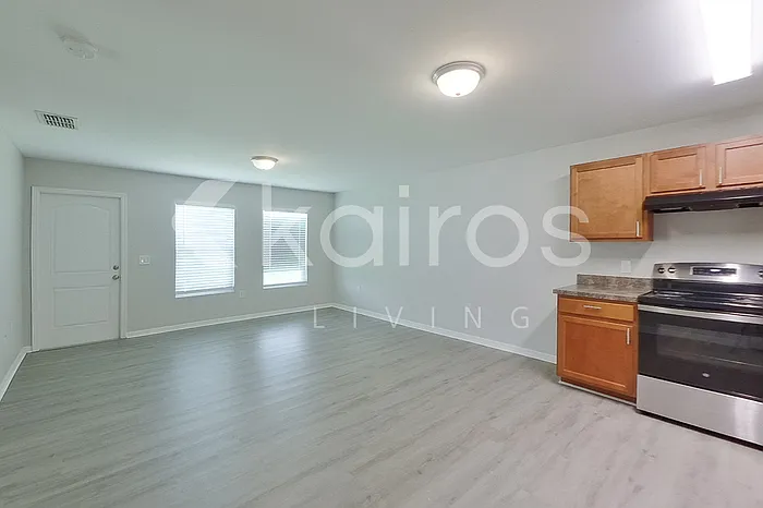 3214 65th St W — Photo 5