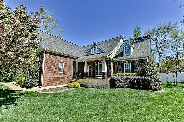 1st image of 6104 Pine Chapel Dr