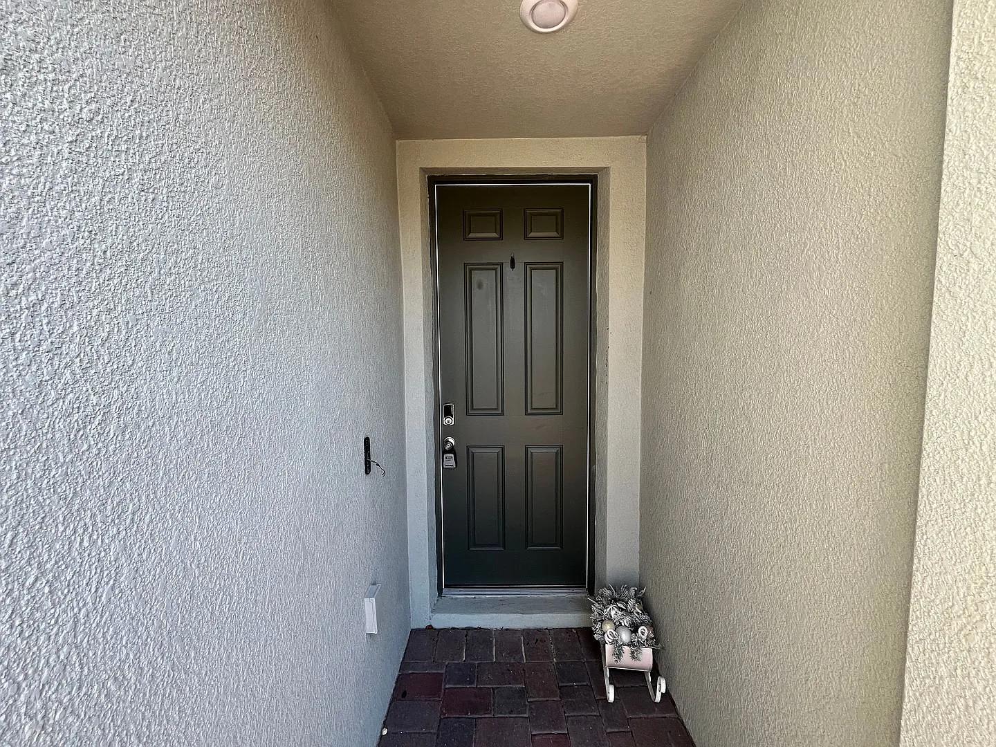 3 bed, 2.5 bath, 1570 sqft, $2,350 — Photo 3