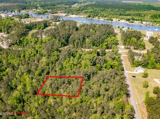 125 Core Creek Dr, Beaufort, NC 28516