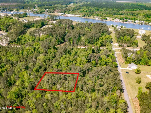 125 Core Creek Drive, Beaufort, NC 28516