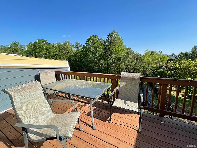 1002 Summerhouse Rd — Photo 9