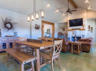 911 Laurel Ln, Fredericksburg, TX 78624