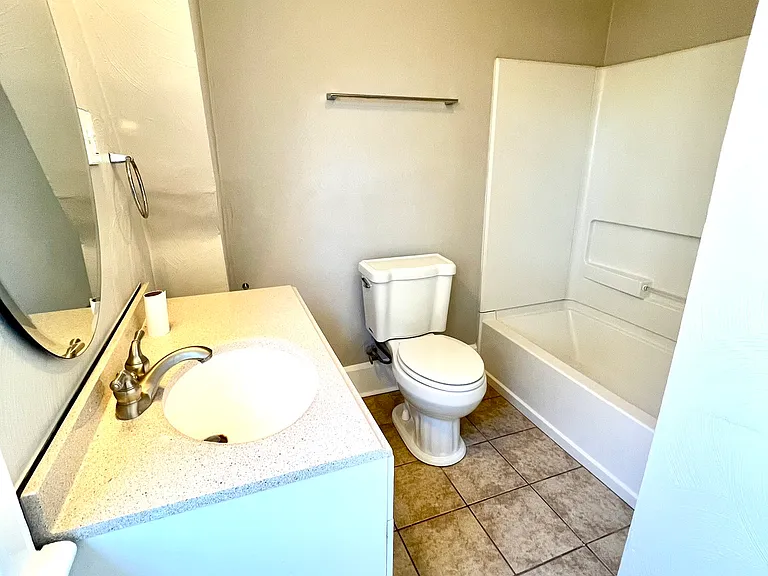 210 Pennsylvania Ave #2 — Photo 30
