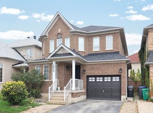 5815 Rainspring Dr, Mississauga, ON L5M 6X6