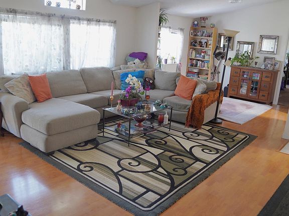 4th image of 444 Shorewood Ln #444