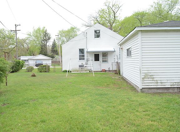 4th image of 1056 Virginia St