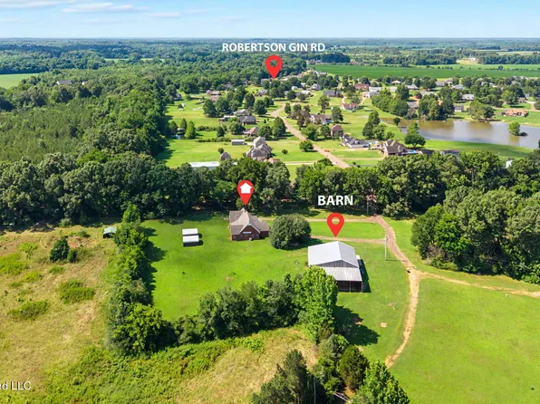 4004 Green Meadow Dr, Hernando, MS 38632