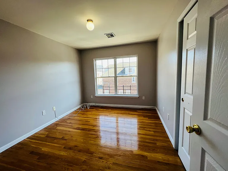 601 85th St #2 — Photo 7