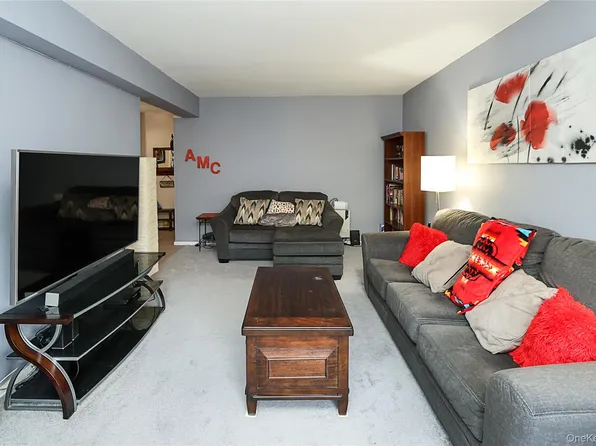 32-32 129th St #608, College Pt, NY 11356