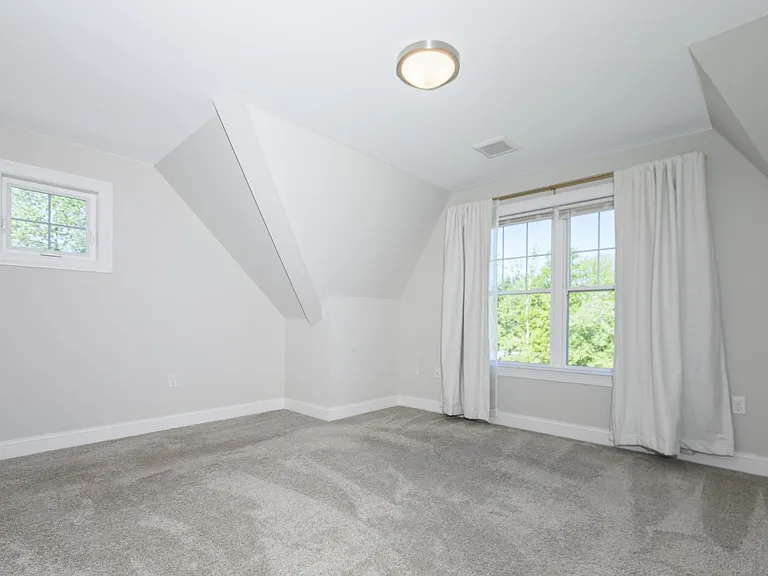 2 Cole Ln — Photo 26