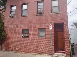 32-32A Waverly St, Brighton, MA 02135