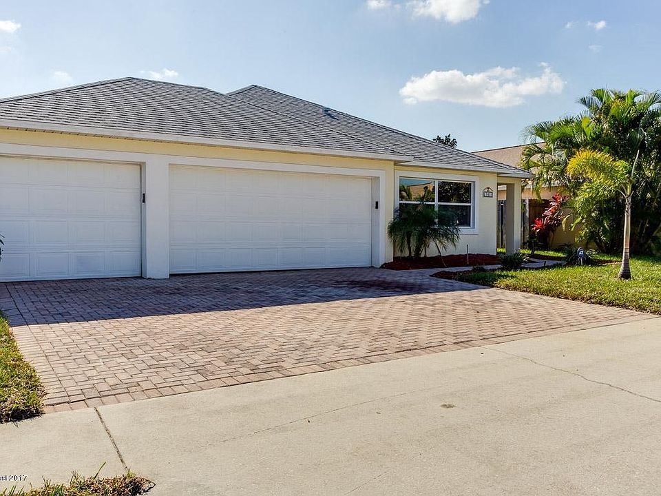 1st image of 743 N Bantry Ct
