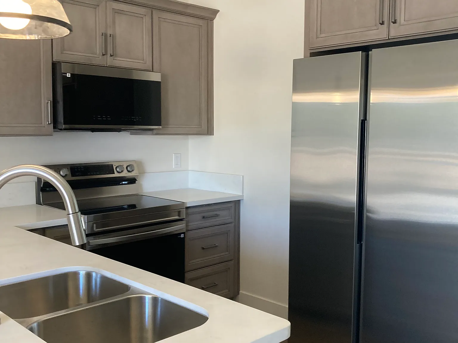 1 bed, 500 sqft, $1,600 — Photo 2