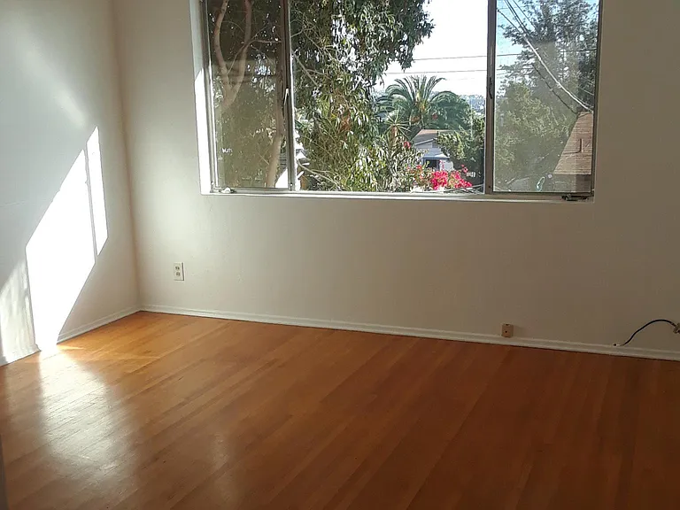 7137 Saranac St — Photo 12