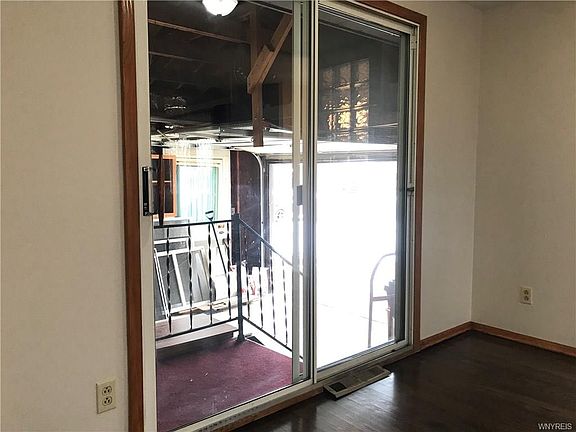 5th image of 51 Dennis Ln