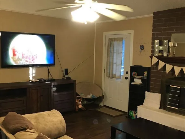 32 E Harding Cir, Orange, TX 77630