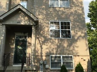 571 Parkview Ln, Lockport, IL 60441
