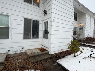 38 Parkwood Ln, Hilton, NY 14468
