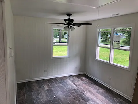 3121 S Waterview Ave — Photo 2