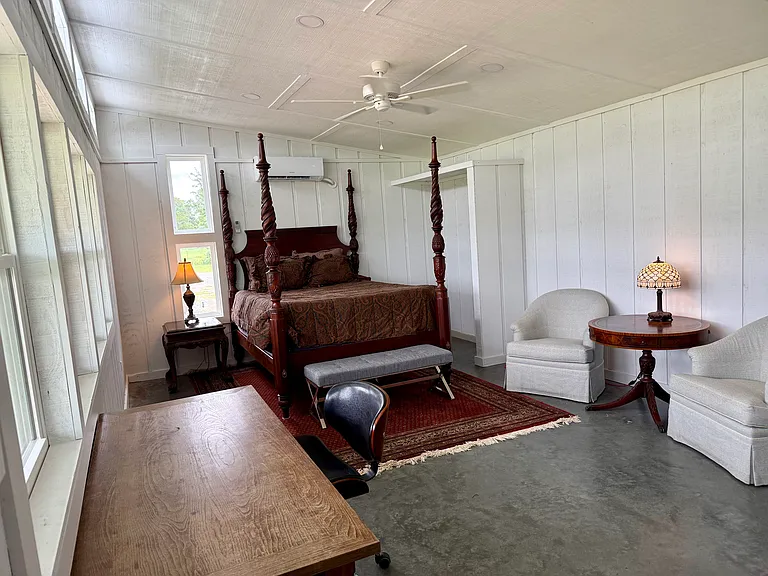 205 Green Valley Dr — Photo 3