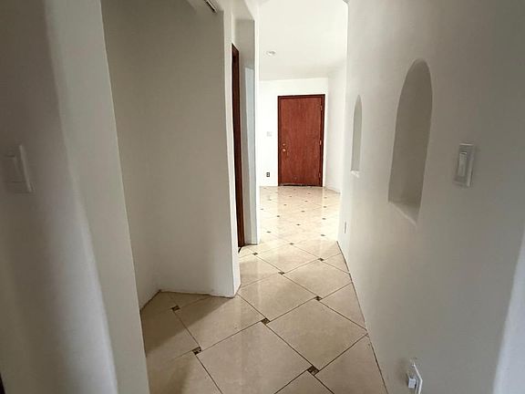 5th image of 956 Camino Caralampi