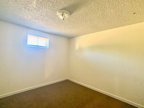 4th image of 905 9th Ave #1/2