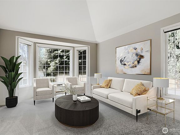 4th image of 724 N 190th Street