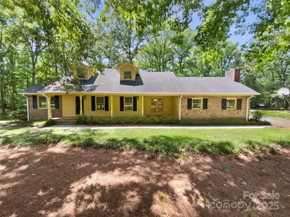 3203 Oakdale Dr, Monroe, NC 28110