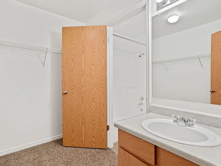 Stonebridge Apartments — Photo 10