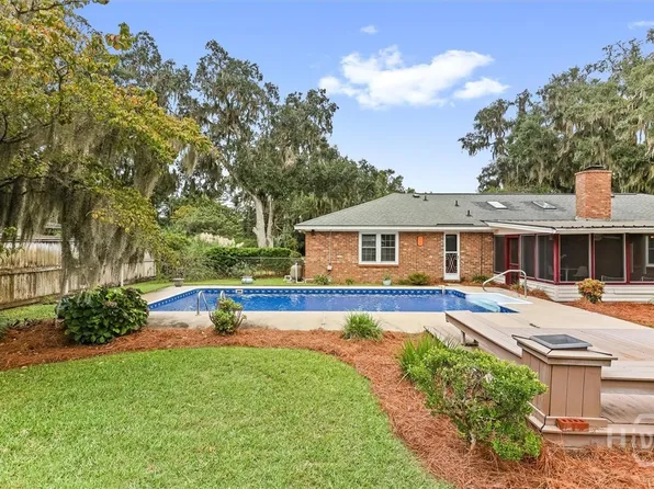 17 N Cromwell Road, Savannah, GA 31410