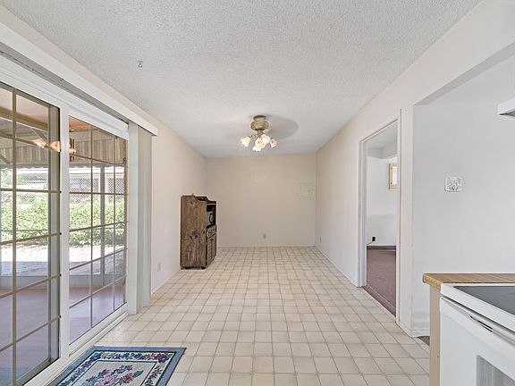 4th image of 10045 Imperial St